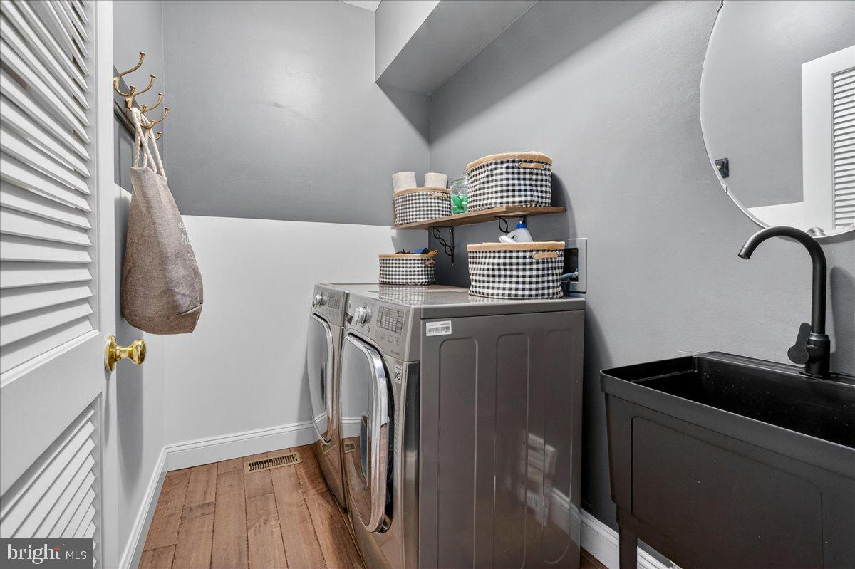 FAR HILLS FARM - Residential