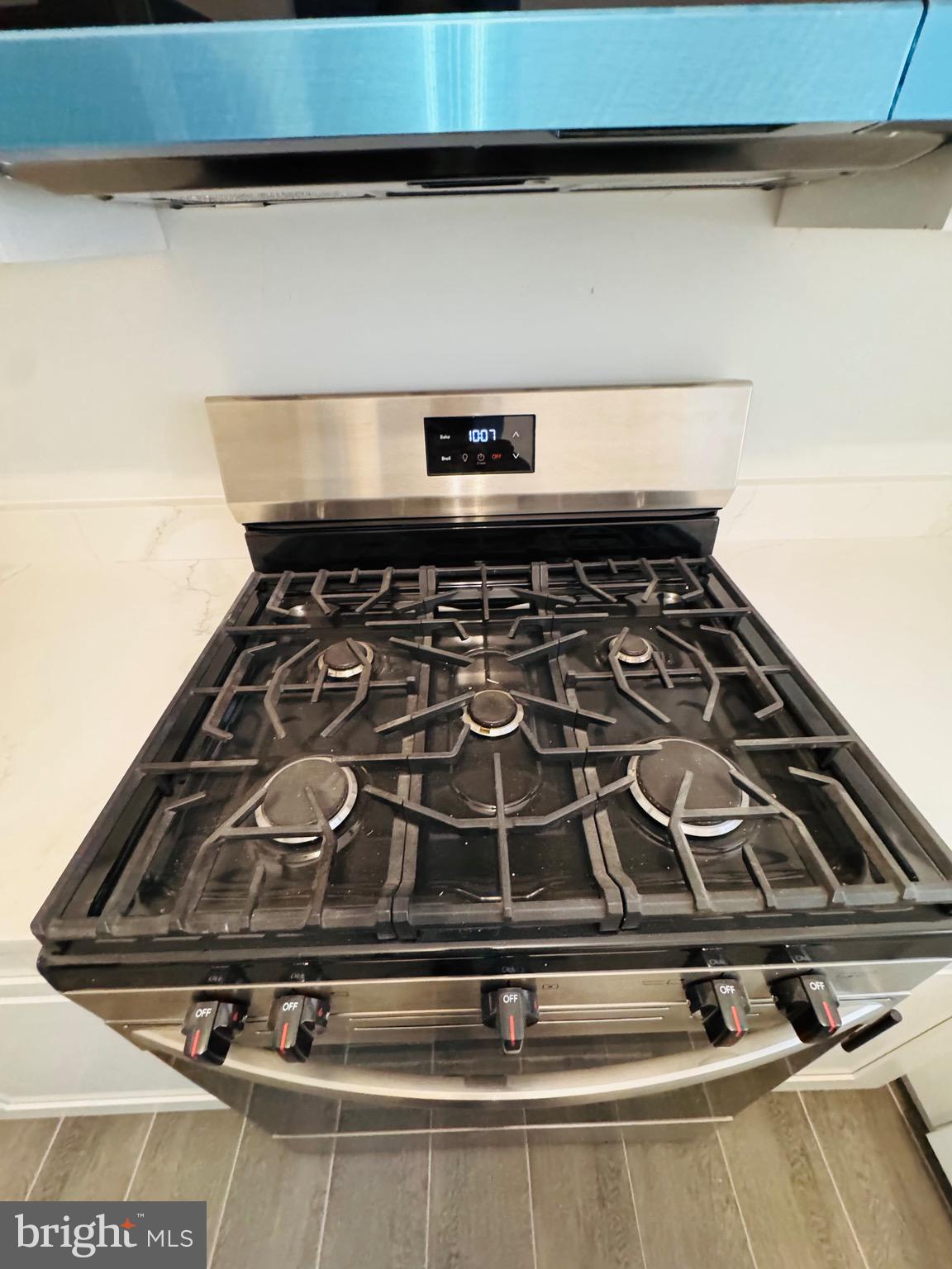 KENT VILLAGE - Residential