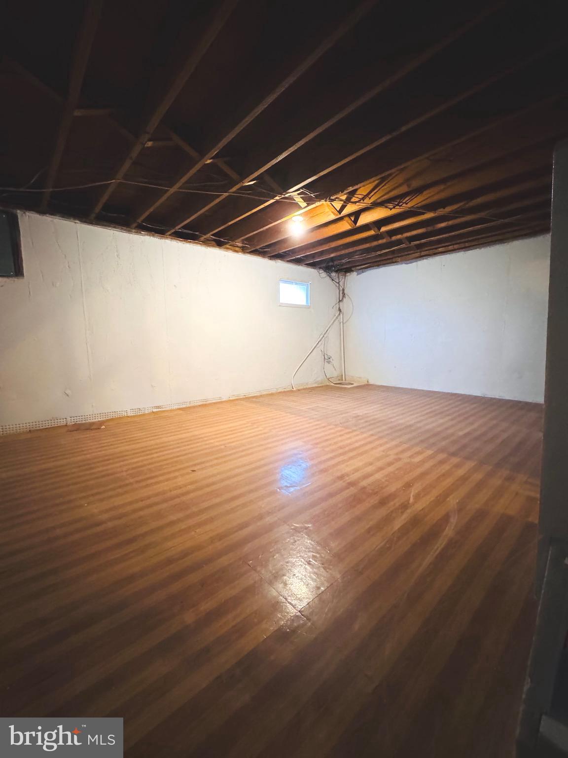 KENT VILLAGE - Residential