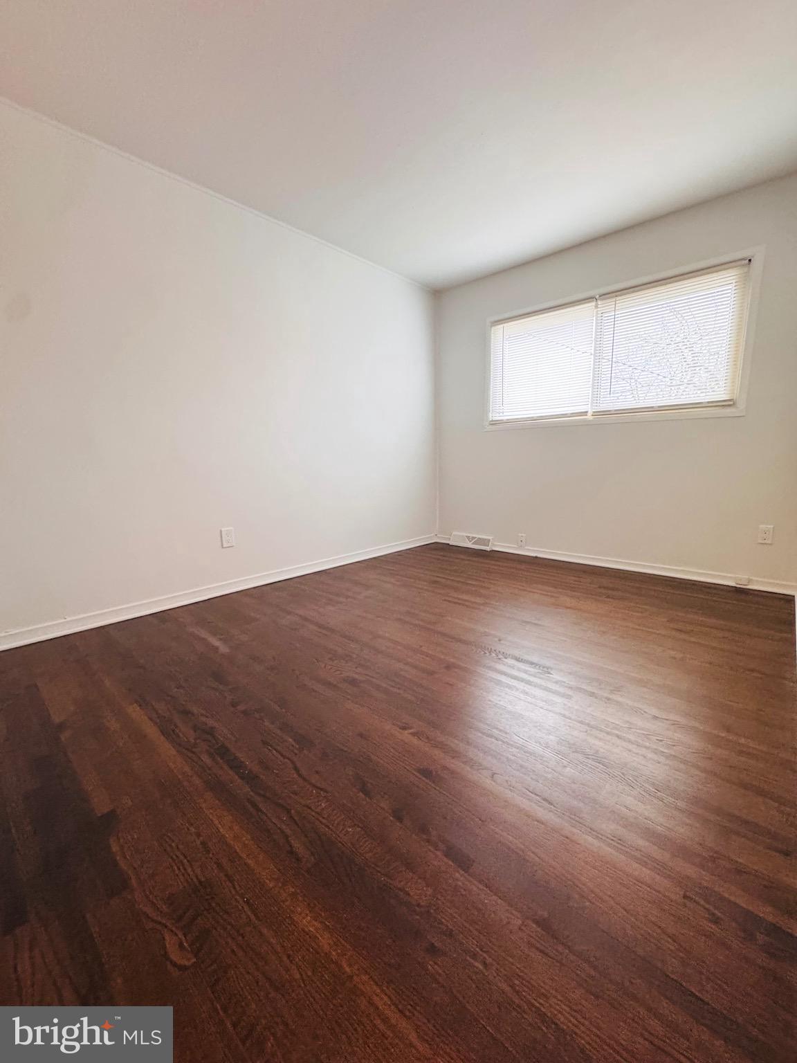 KENT VILLAGE - Residential