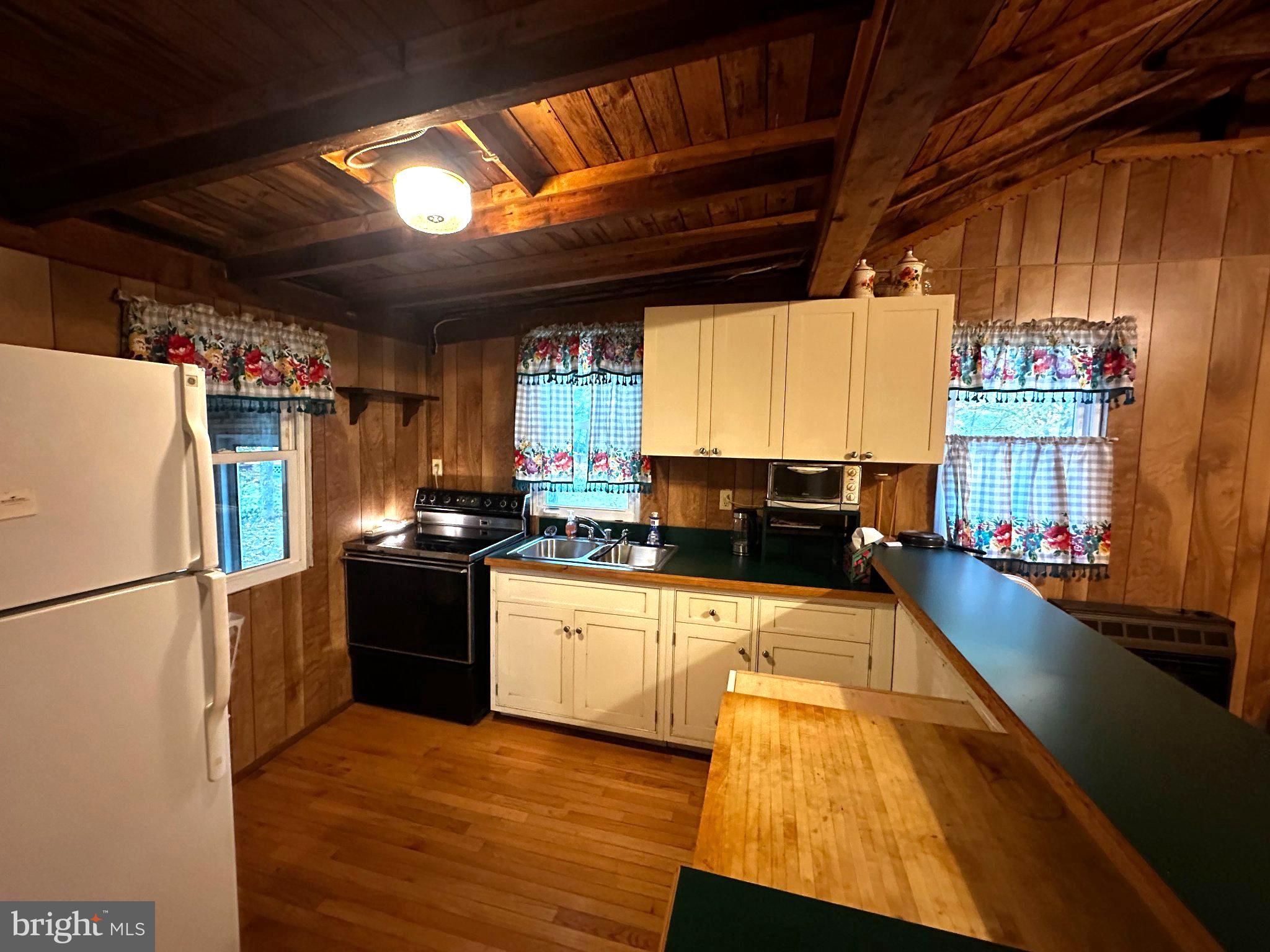 1285 NURSERY ROAD 20