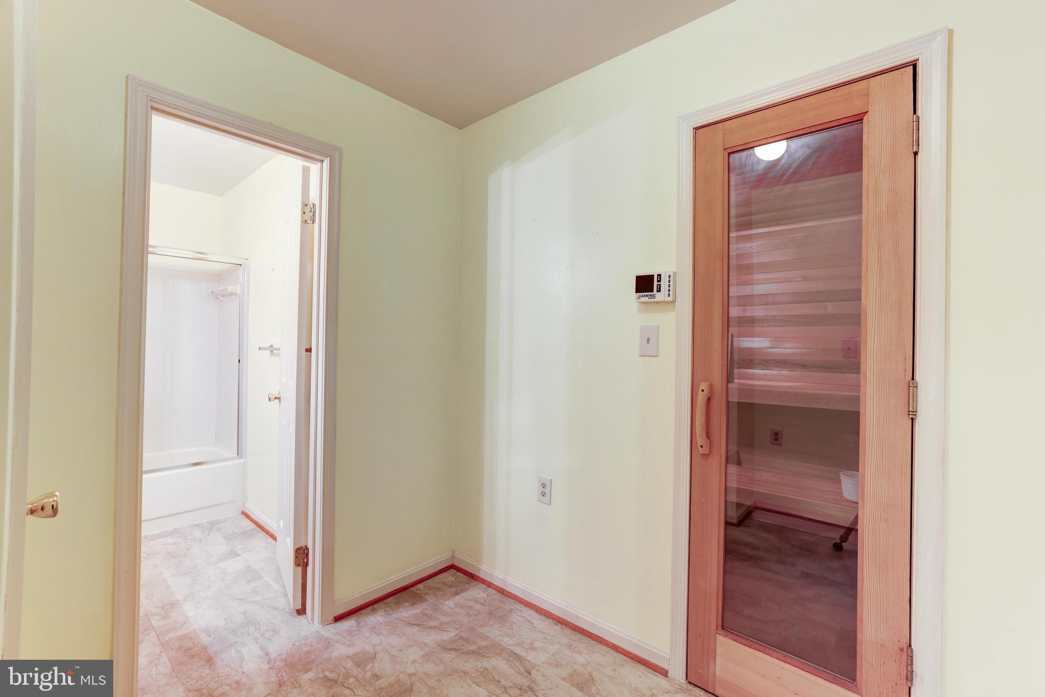 TANTALLON ON THE POTOMAC - Residential