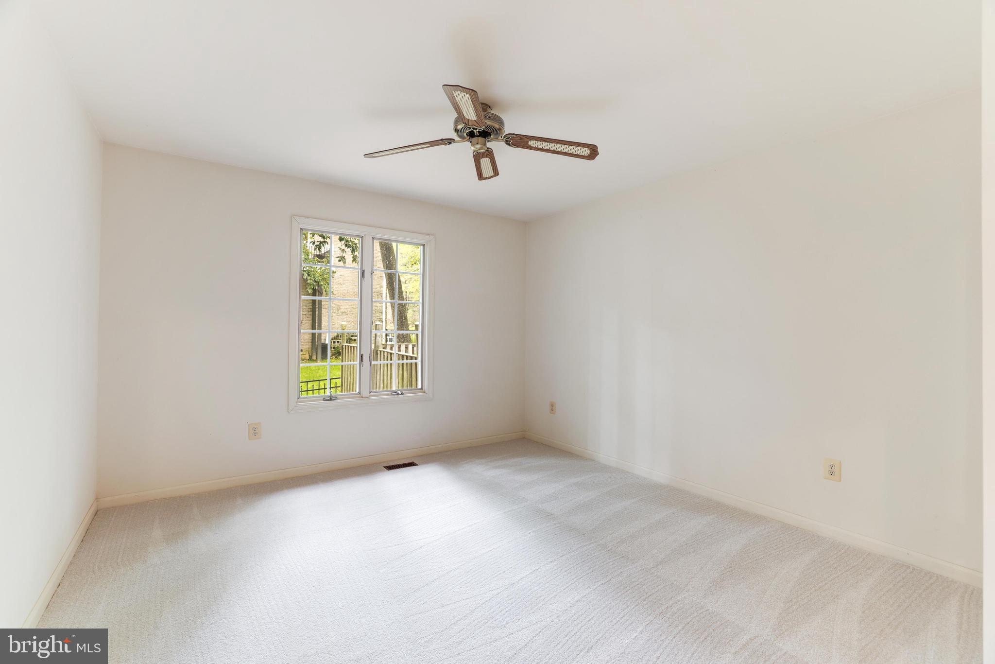 TANTALLON ON THE POTOMAC - Residential