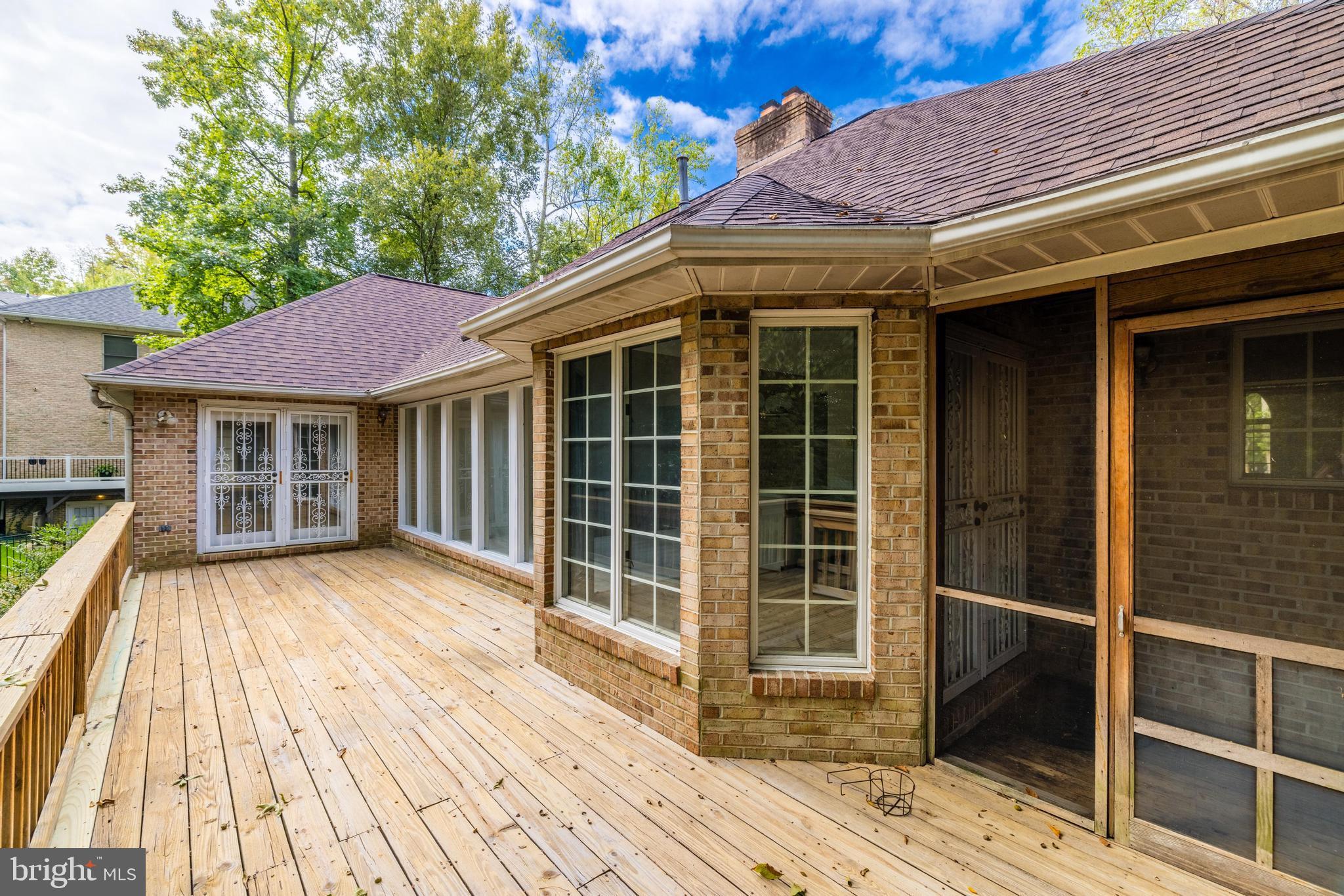 TANTALLON ON THE POTOMAC - Residential