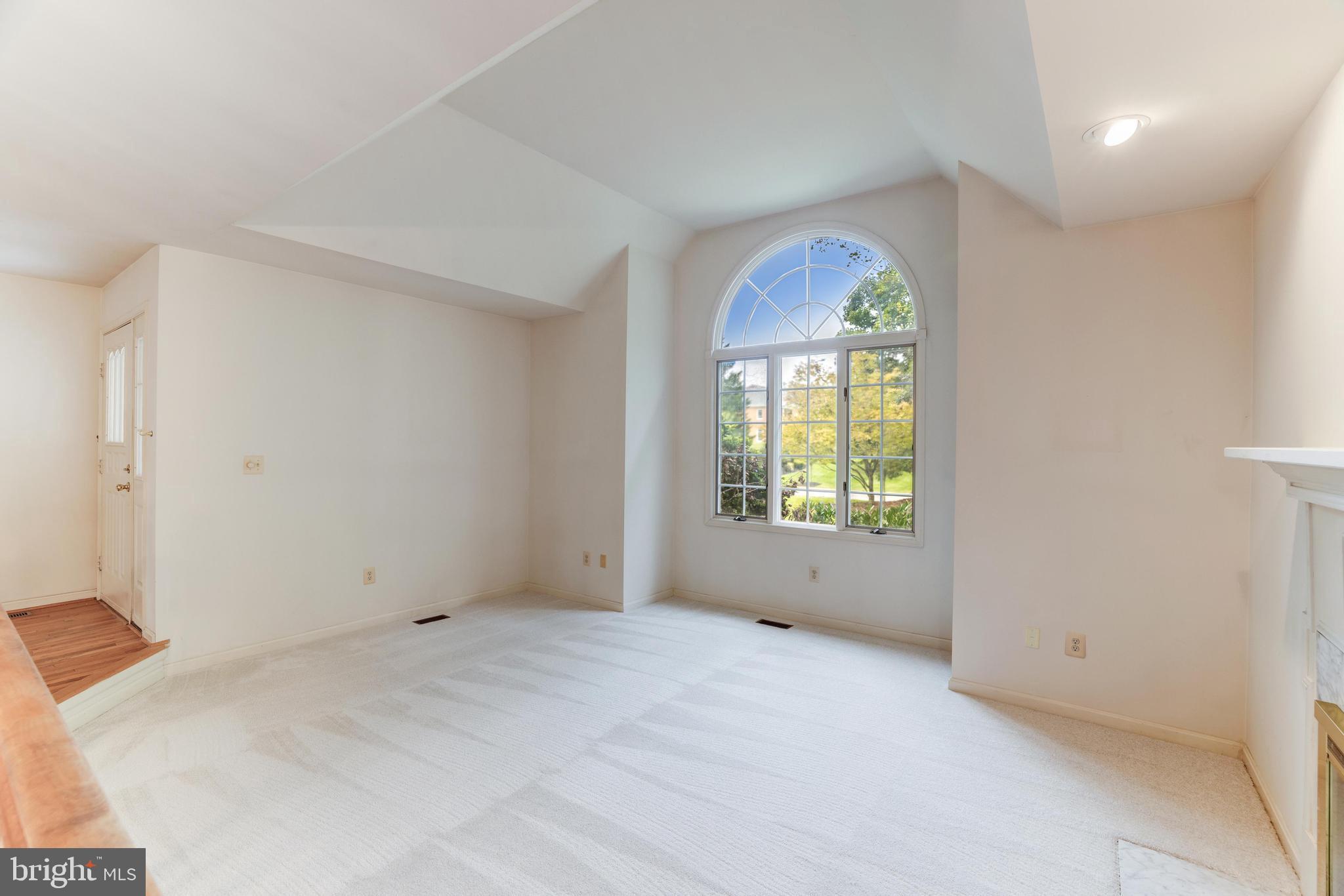 TANTALLON ON THE POTOMAC - Residential