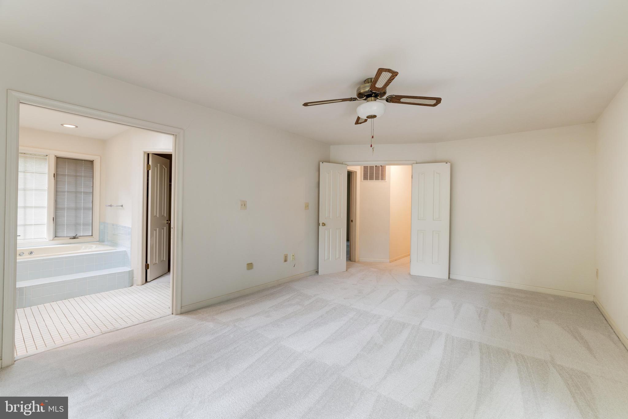 TANTALLON ON THE POTOMAC - Residential