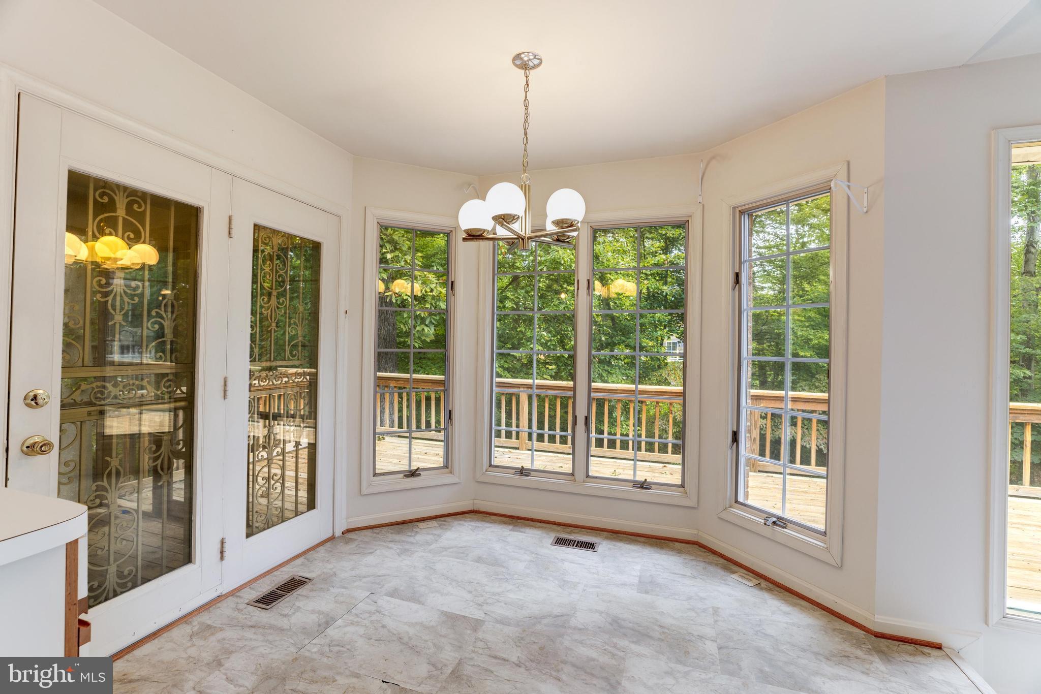 TANTALLON ON THE POTOMAC - Residential