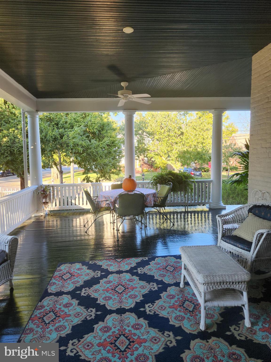 2010 FALL HILL AVENUE