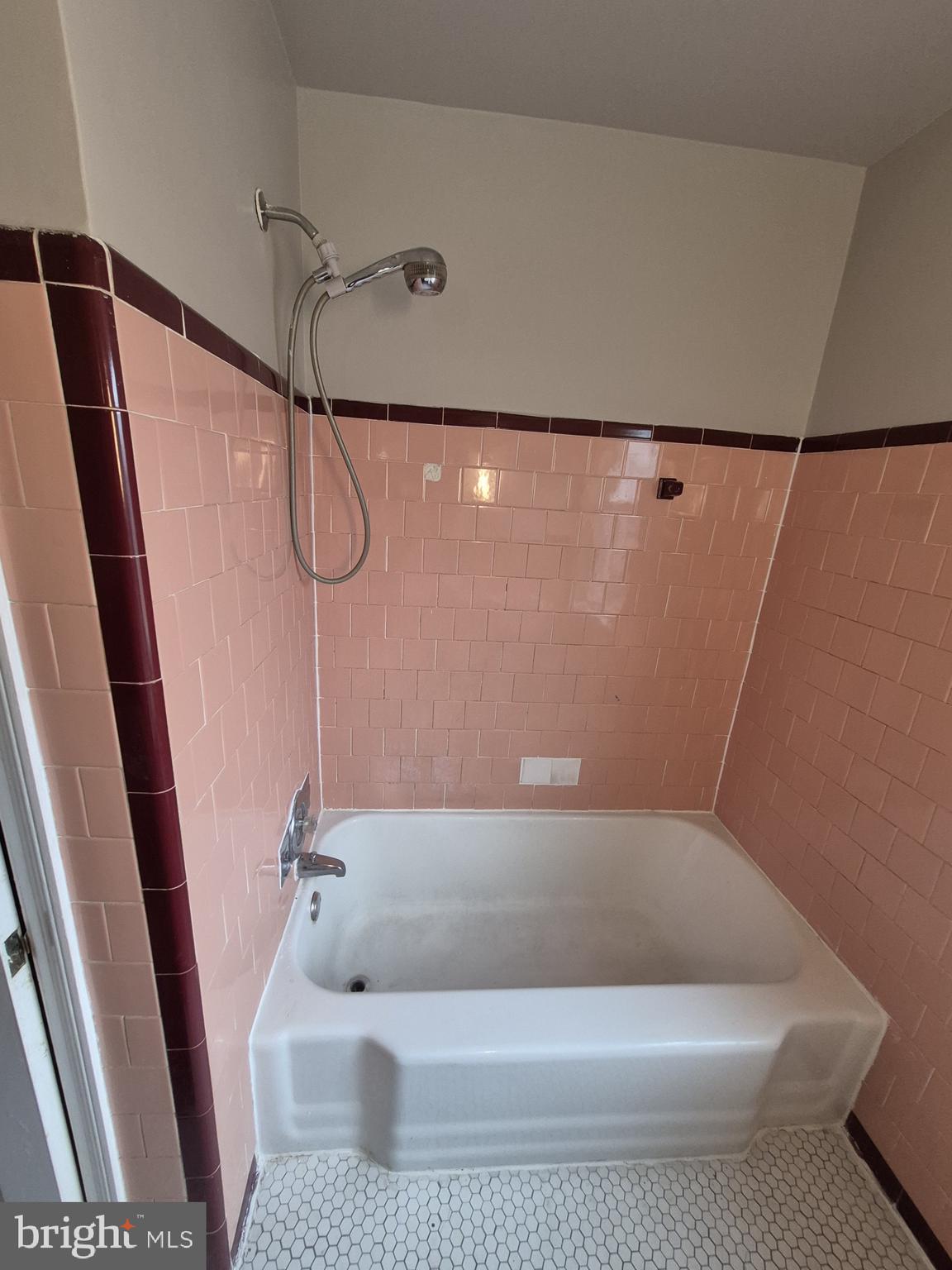 WEST HILLS - Residential