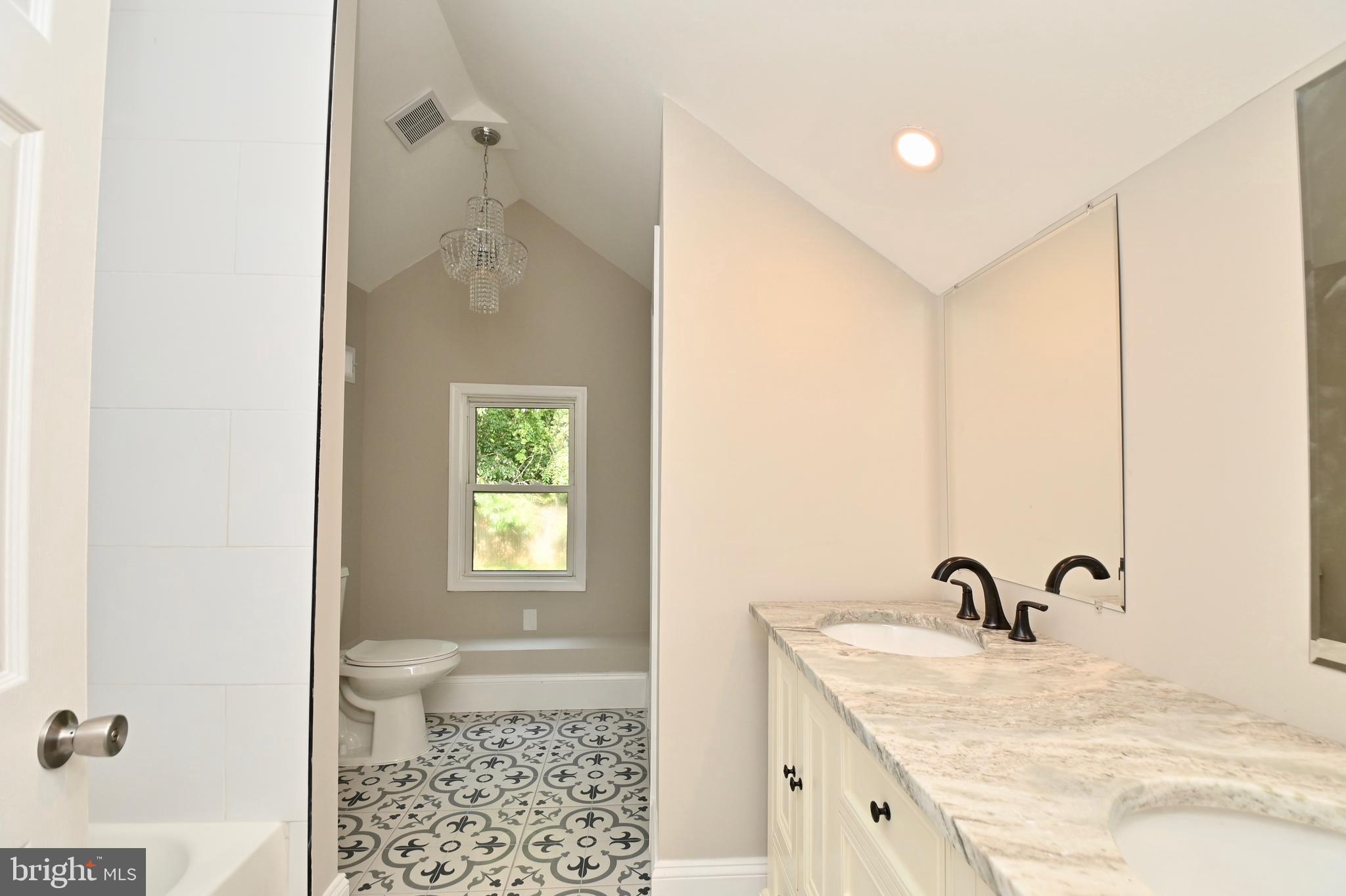 CATESBY HOWARD - Residential