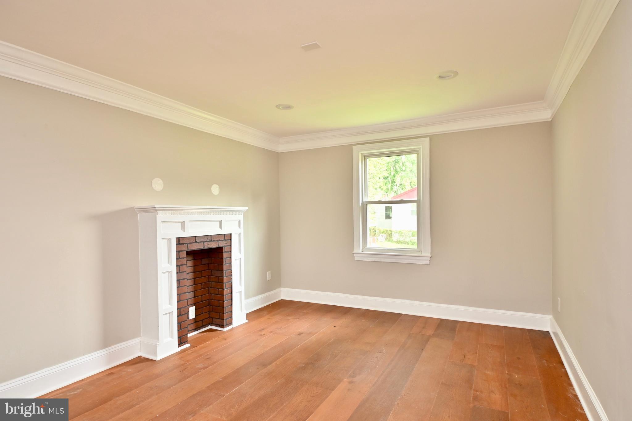 CATESBY HOWARD - Residential