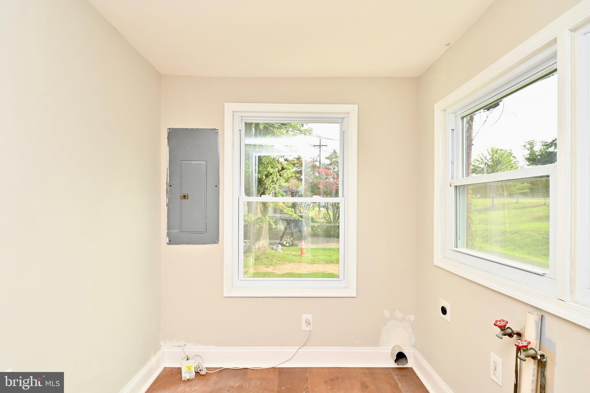 CATESBY HOWARD - Residential