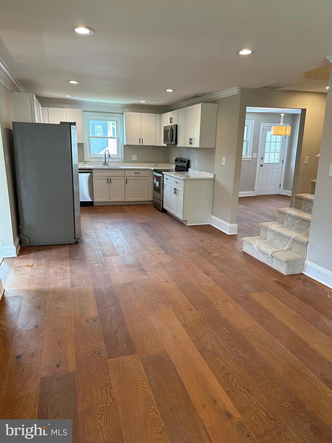 CATESBY HOWARD - Residential