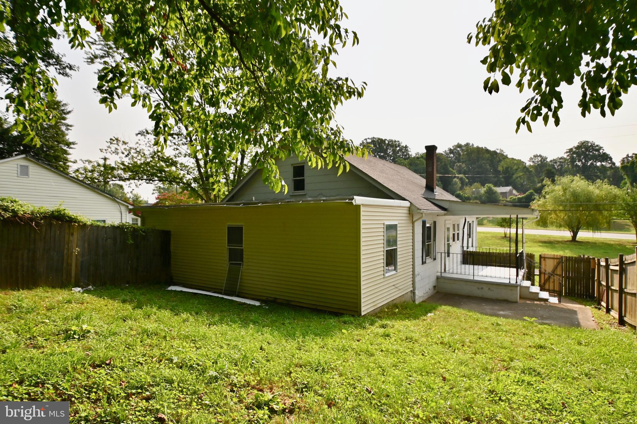 CATESBY HOWARD - Residential