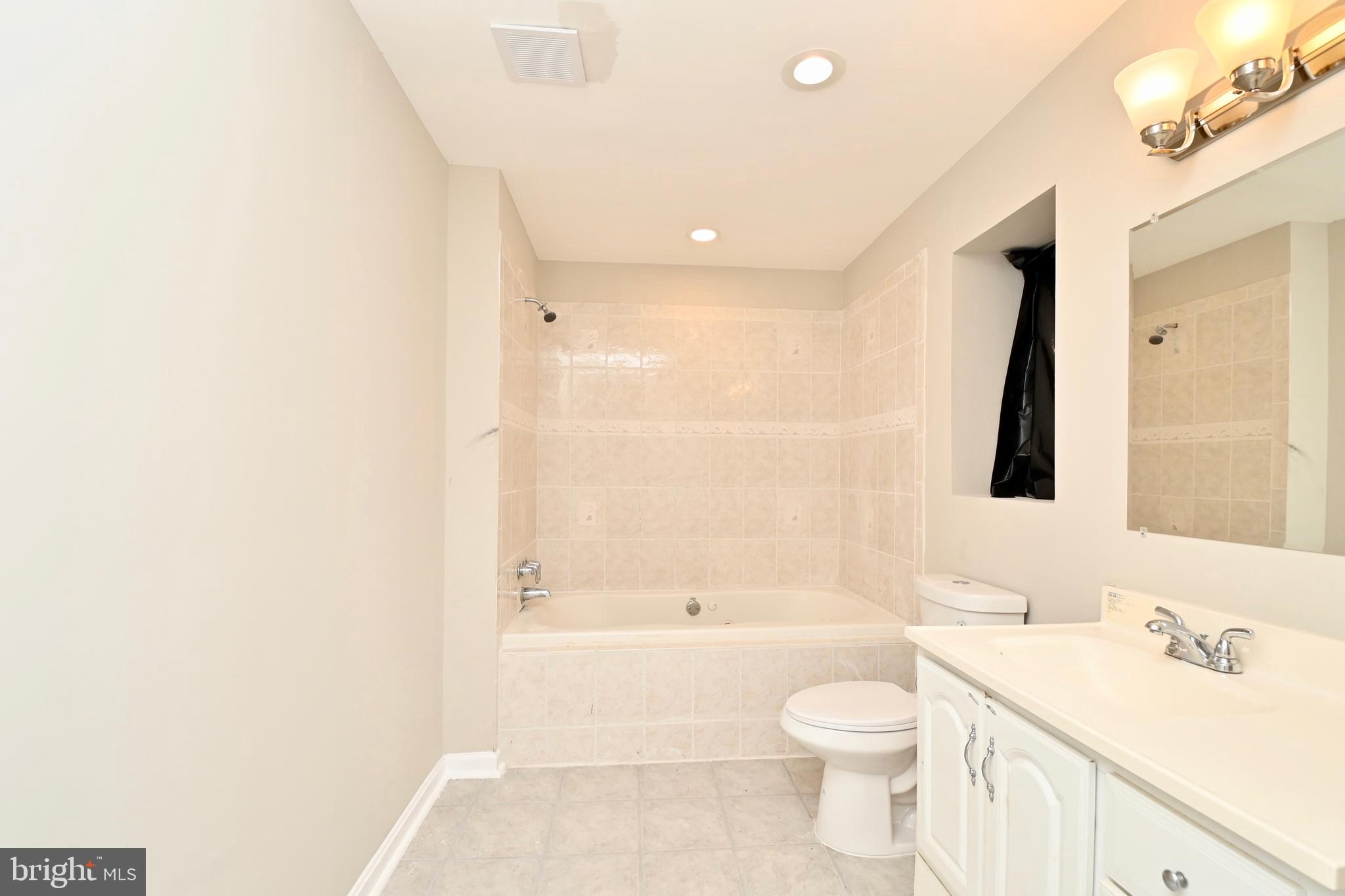 CATESBY HOWARD - Residential