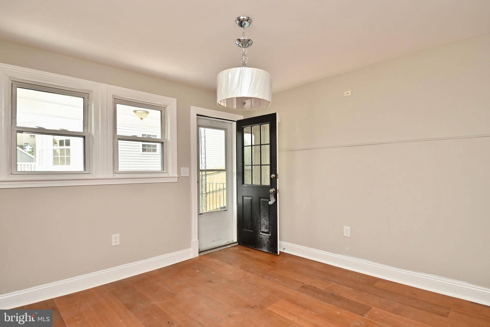 CATESBY HOWARD - Residential