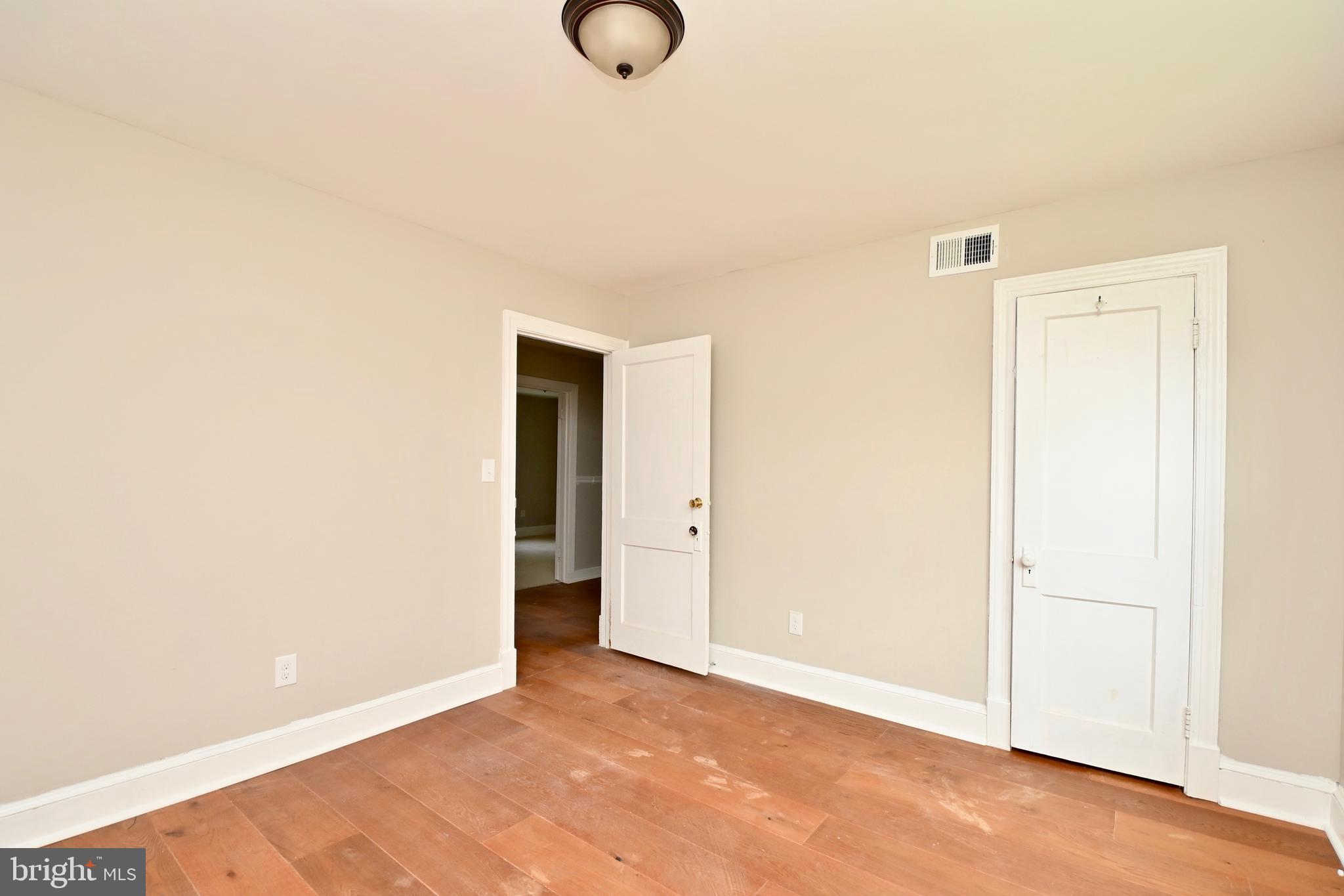 CATESBY HOWARD - Residential