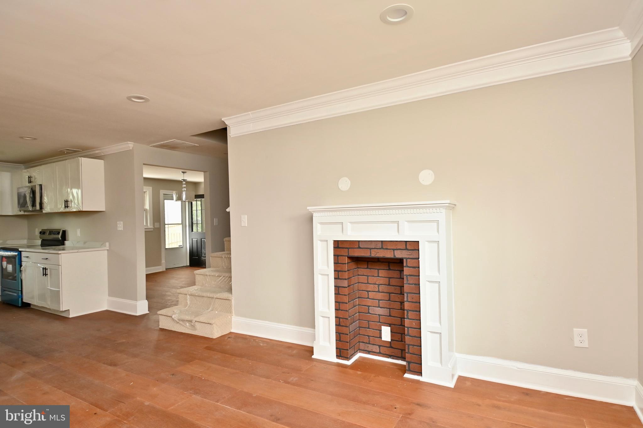 CATESBY HOWARD - Residential