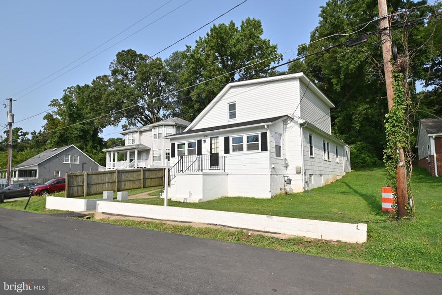 ***BUYER FINANCING FELL THROUGH***

APPRAISED FOR $400K
CLEAN TERMITE REPORT

Welcome to your home in Triangle, Virginia.......at townhouse price! This captivating property boasts a perfect blend of modern updates and timeless charm. With 4 bedrooms, 3 bathrooms, and a delightful rec room, this home offers ample space for comfortable living and entertaining.

As you step inside, you'll be greeted by an inviting atmosphere that is both welcoming and elegant through its open concept kitchen/family room. The open-concept layout allows for seamless flow between the living spaces, making it ideal for creating lasting memories with family and friends.

The kitchen is an entertainers delight, equipped with top-of-the-line appliances and stylish cabinetry, providing the perfect backdrop for culinary adventures which are open to your family room. Whether you're hosting a grand dinner party or preparing a simple family meal, this kitchen is sure to inspire your inner chef.

The bedrooms are generously sized, providing a serene oasis for relaxation after a long day. Wake up refreshed and energized, ready to embrace the day ahead. The bathrooms have been thoughtfully renovated, offering a spa-like experience that exudes comfort and luxury.

One of the highlights of this property is the fantastic rec room on the upper level. This versatile space can be transformed into a home theater, a playroom for the kids, or a dedicated home office - the possibilities are endless!

Notable updates include a brand-new roof, new windows, new hvac system and new appliances, ensuring peace of mind and energy efficiency for years to come. You'll enjoy the benefits of modern living while retaining the charm of a well-established neighborhood.

Situated in the picturesque town of Triangle, Virginia, this home is conveniently located to access the best of both worlds. Enjoy the tranquility of suburban living while still being within easy reach of urban amenities, schools, shopping centers, and entertainment options. And only minutes away from Quantico  Base. 

This property is a rare find that combines comfort, style, and location, making it an excellent opportunity for those seeking a place to call home. Don't miss the chance to make this dreamy residence yours - schedule a viewing today and experience the convenience of living in Triangle, Virginia.