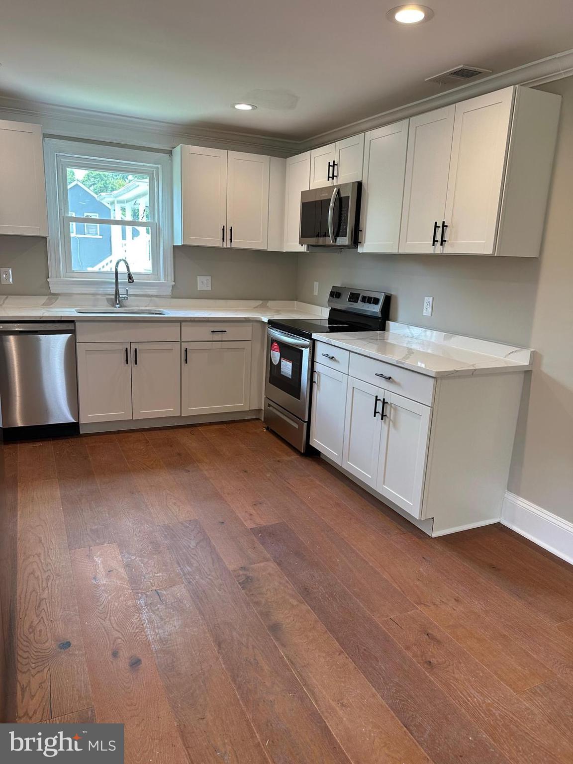 CATESBY HOWARD - Residential