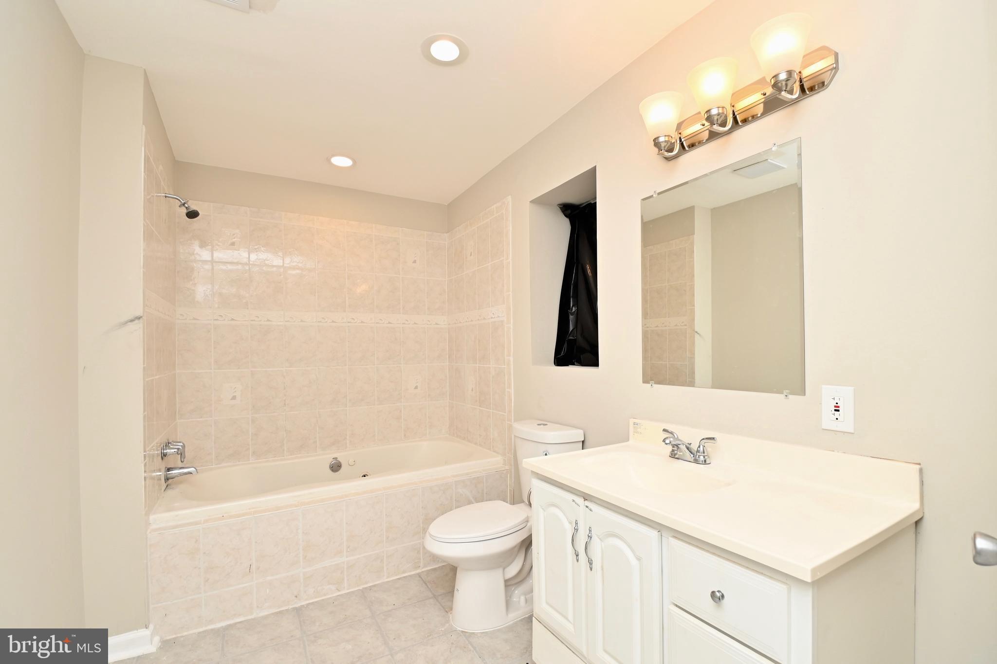 CATESBY HOWARD - Residential