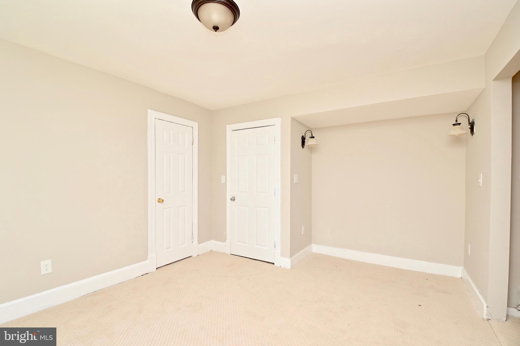 CATESBY HOWARD - Residential