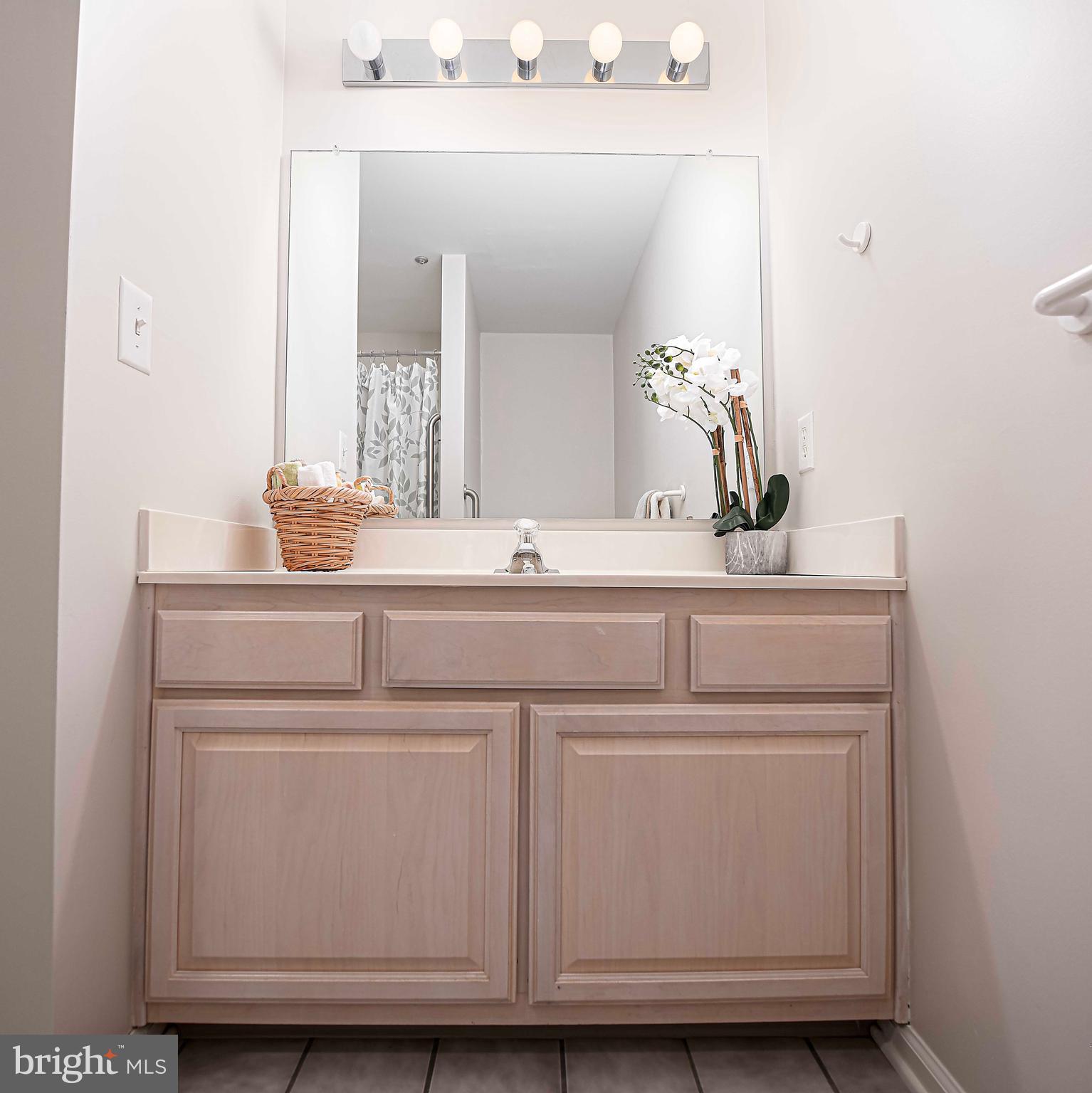 SENECA POINTE - Residential