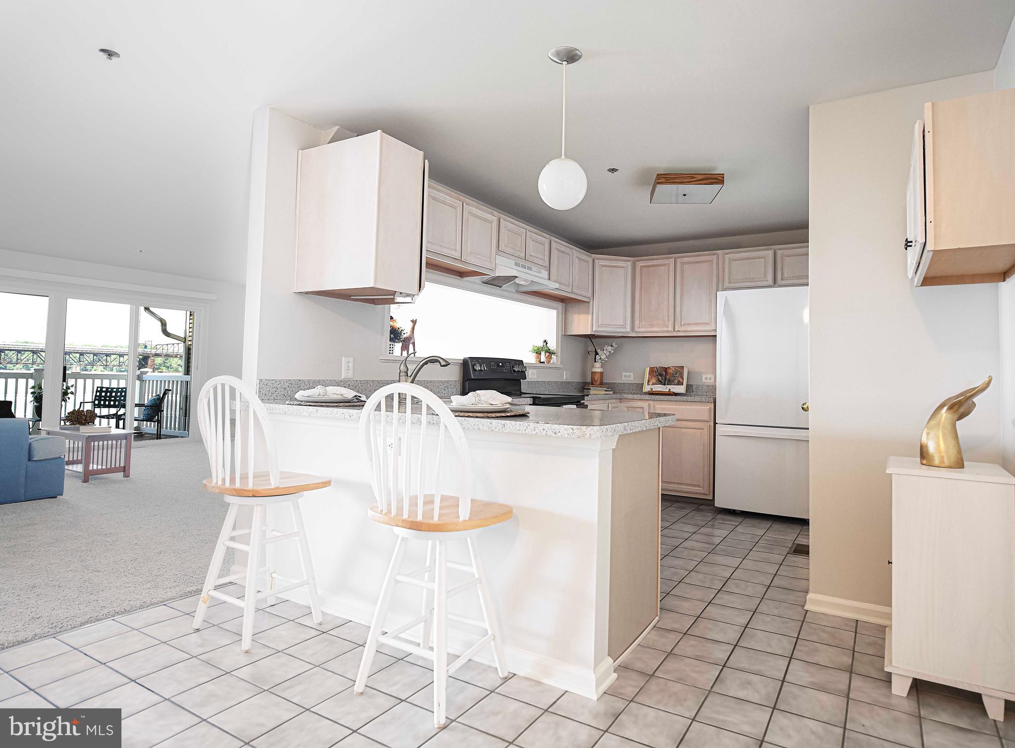 SENECA POINTE - Residential