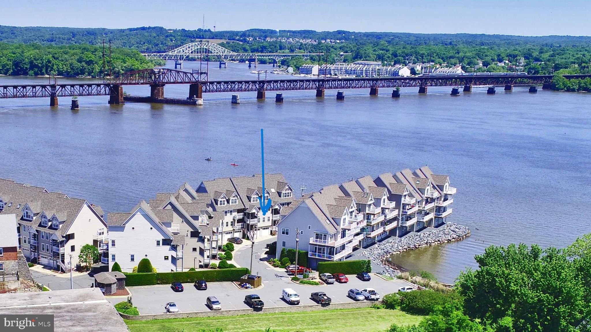 SENECA POINTE - Residential