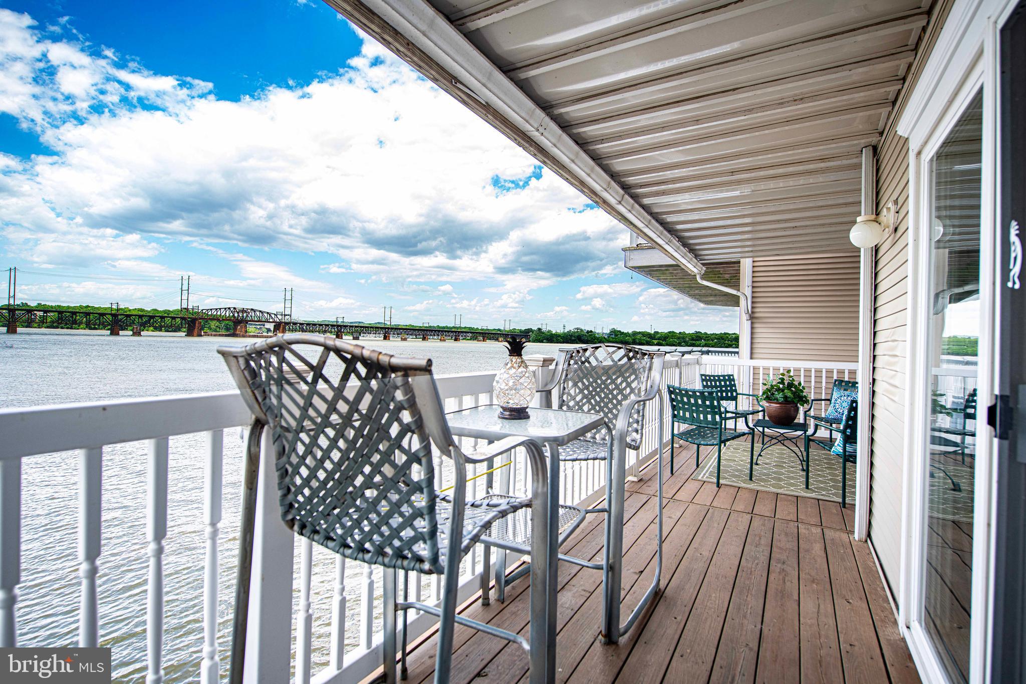 SENECA POINTE - Residential