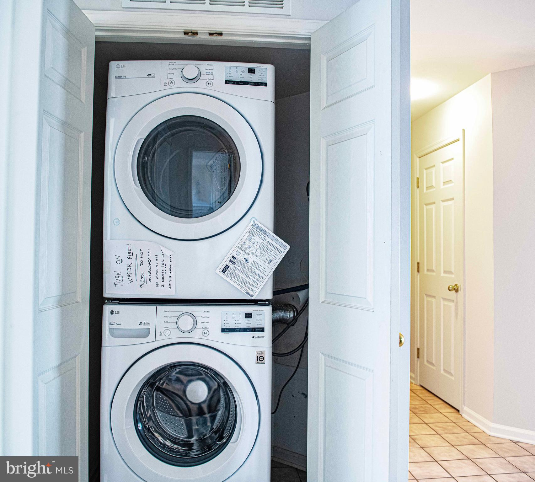 SENECA POINTE - Residential