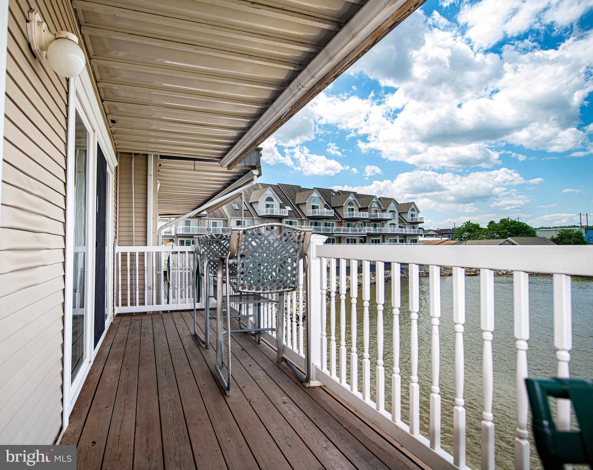 SENECA POINTE - Residential