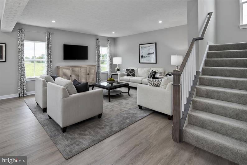 3412 FOX POINTE LANE