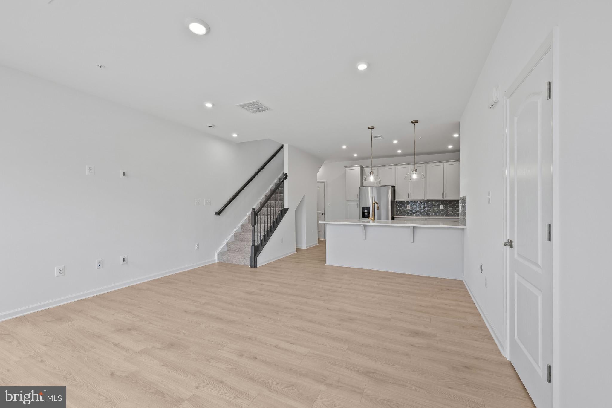 9942-A COUNT FLEET CRESCENT