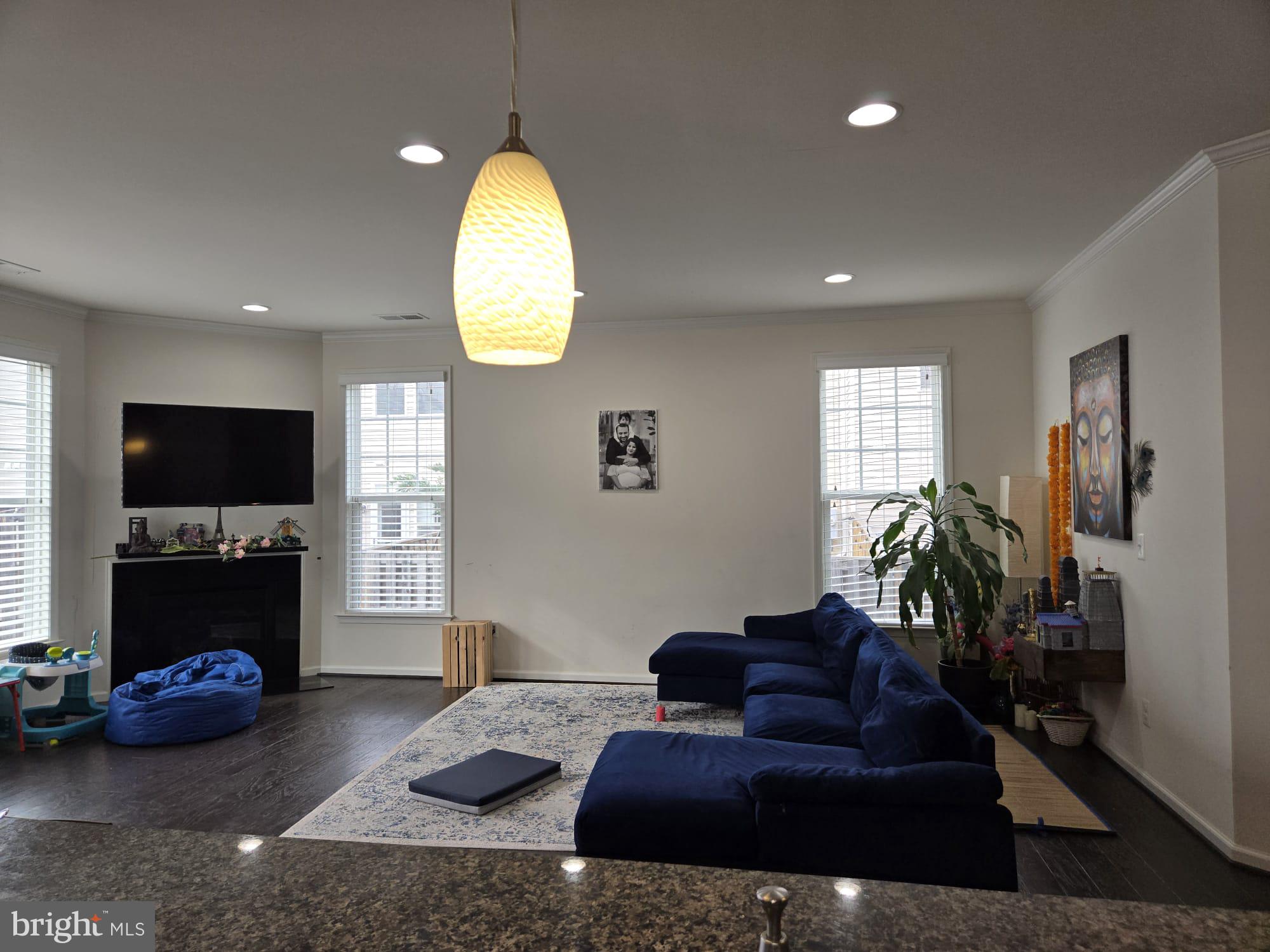 BRAMBLETON LANDBAY 3 - Residential Lease