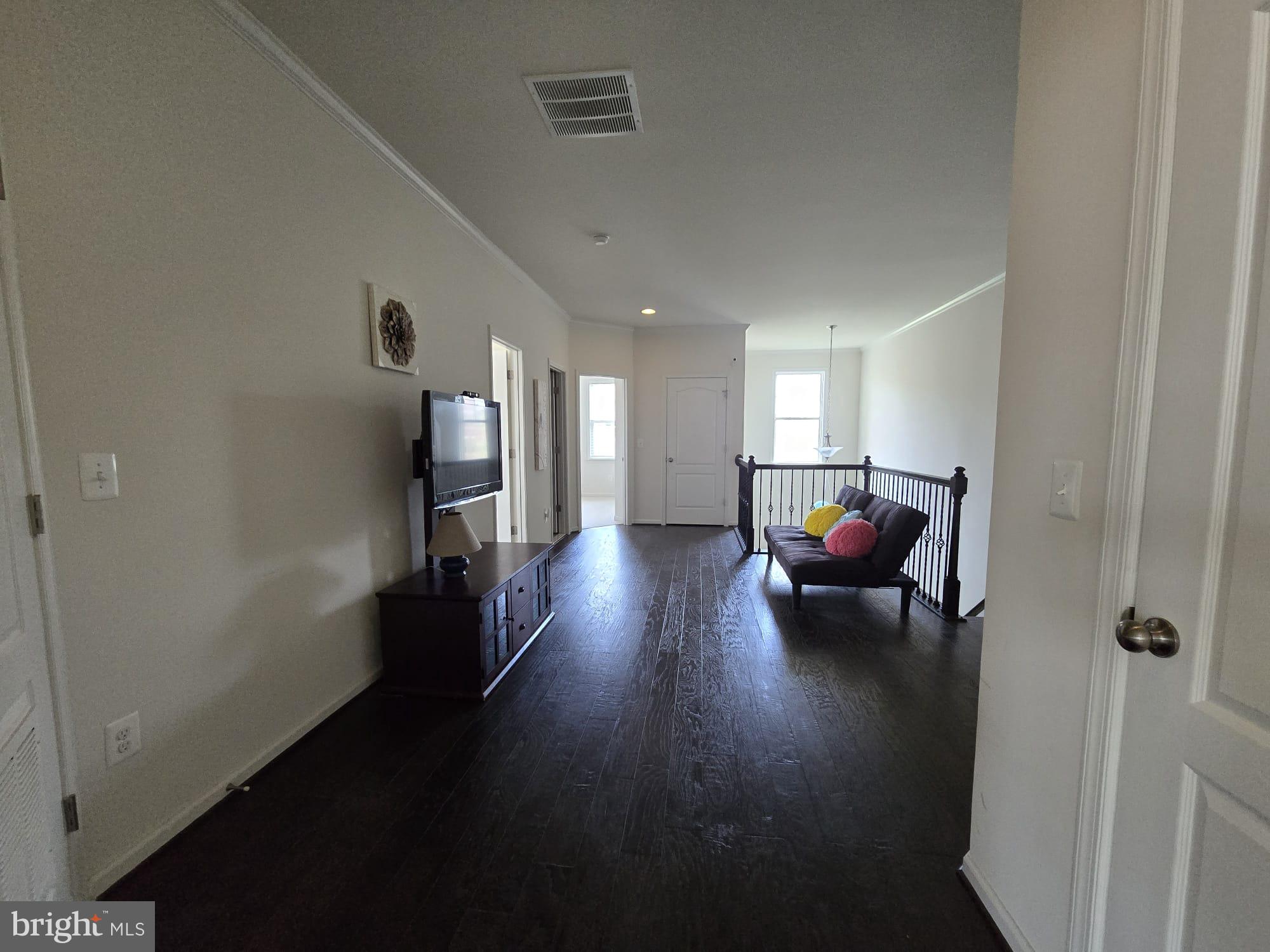 BRAMBLETON LANDBAY 3 - Residential Lease