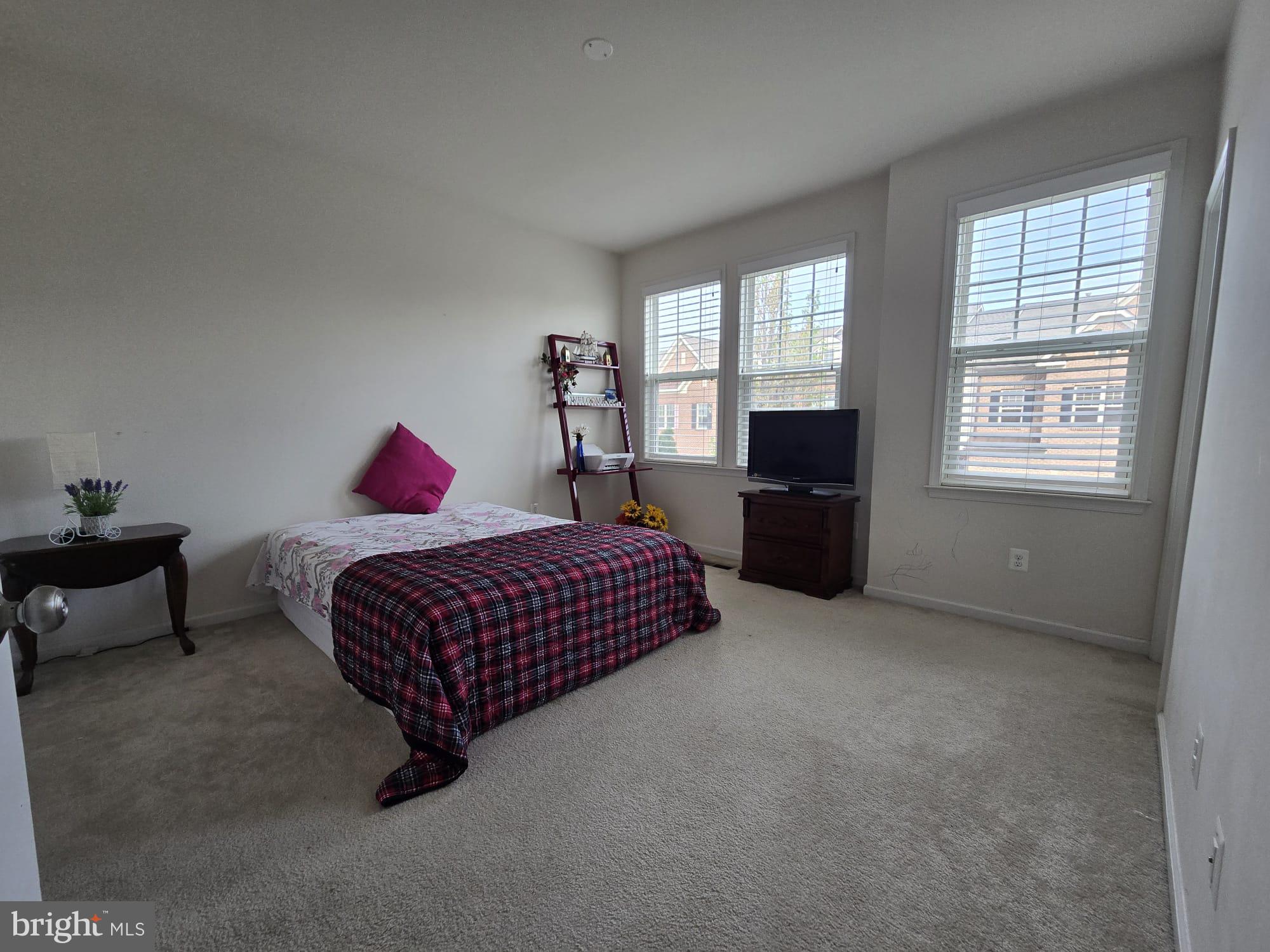 BRAMBLETON LANDBAY 3 - Residential Lease