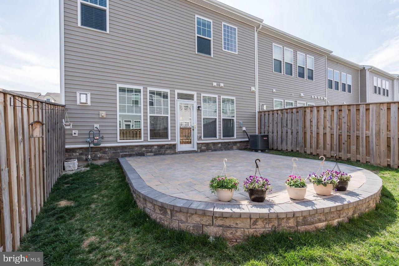 BRAMBLETON LANDBAY 3 - Residential Lease