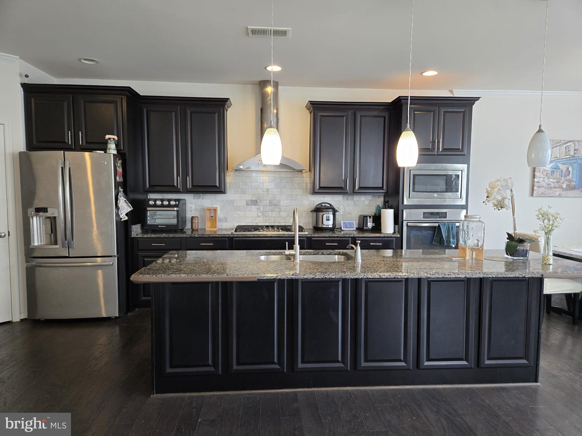 BRAMBLETON LANDBAY 3 - Residential Lease