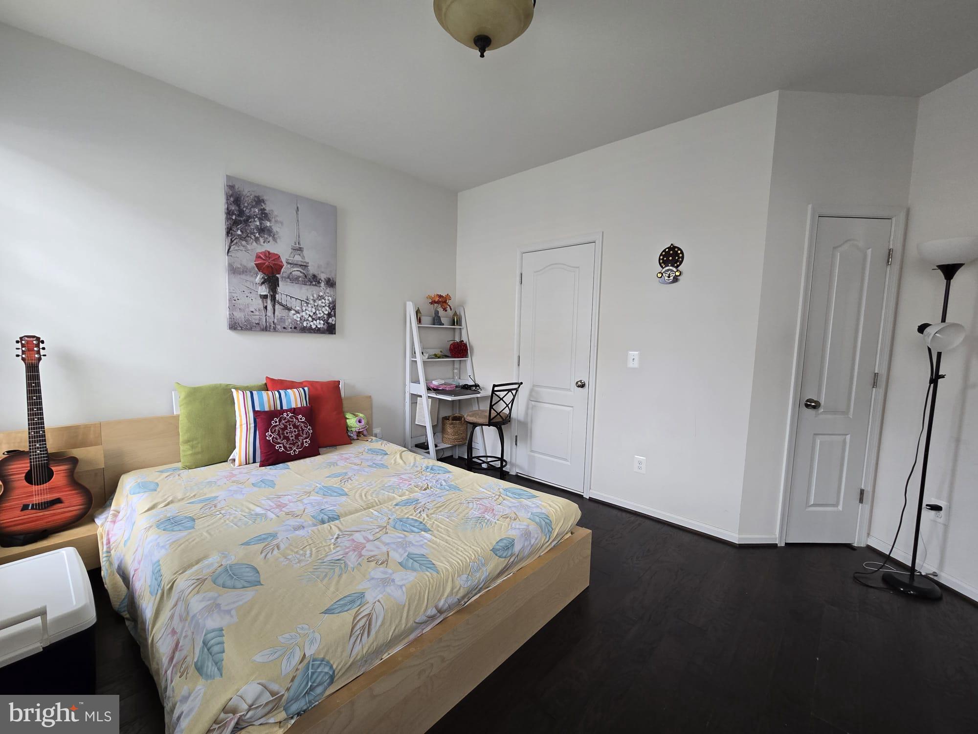 BRAMBLETON LANDBAY 3 - Residential Lease