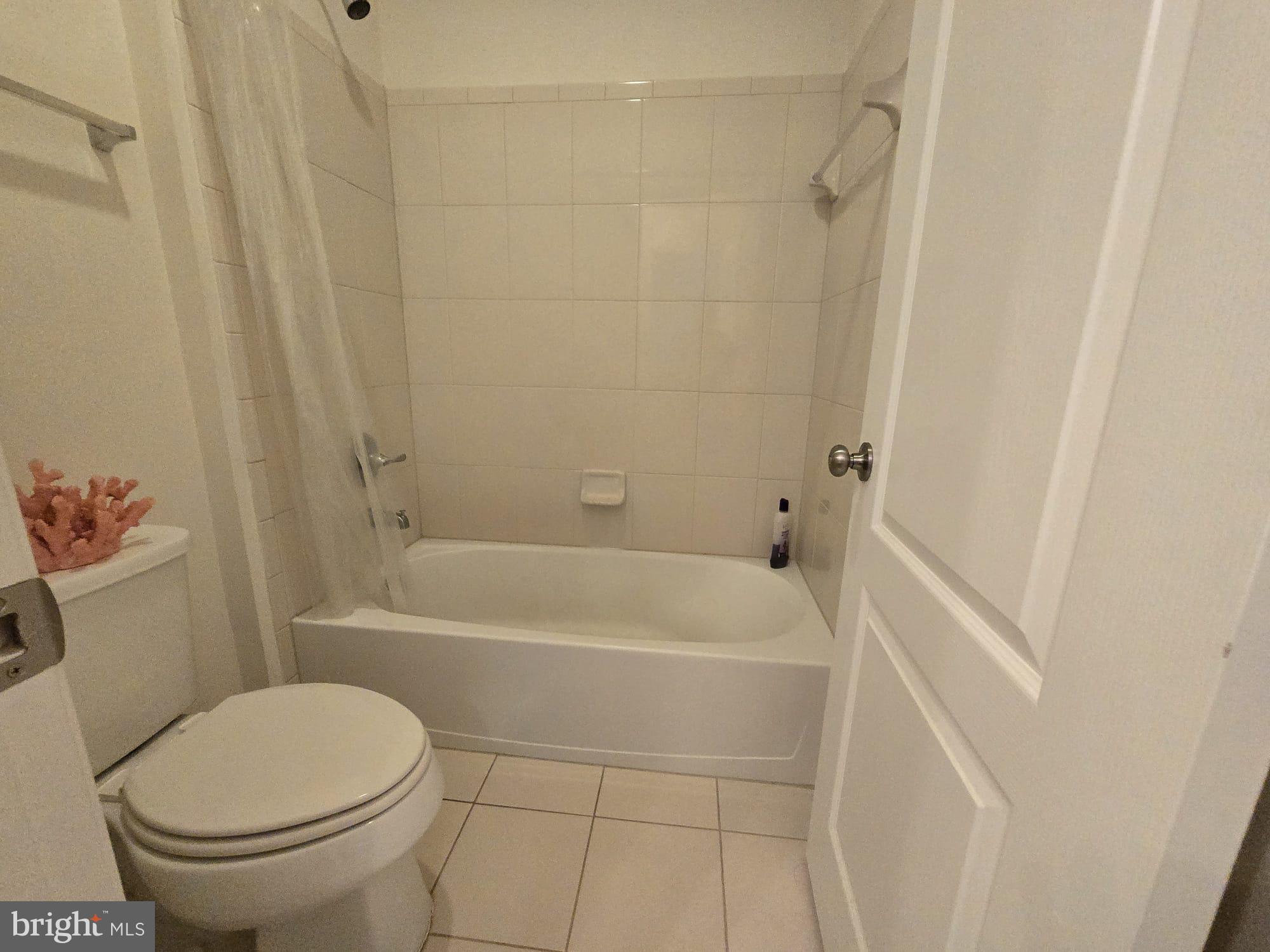 BRAMBLETON LANDBAY 3 - Residential Lease