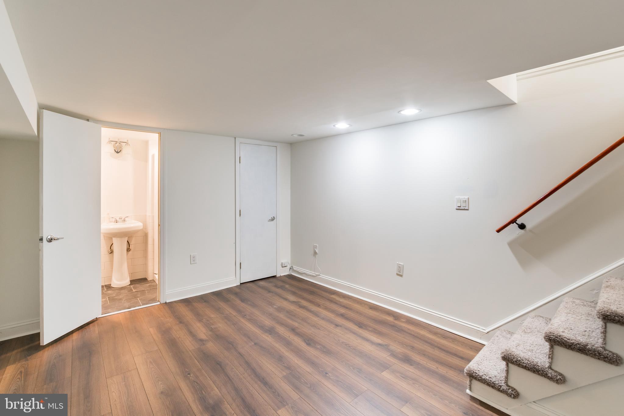 EAST PASSYUNK CROSSING - Residential Lease