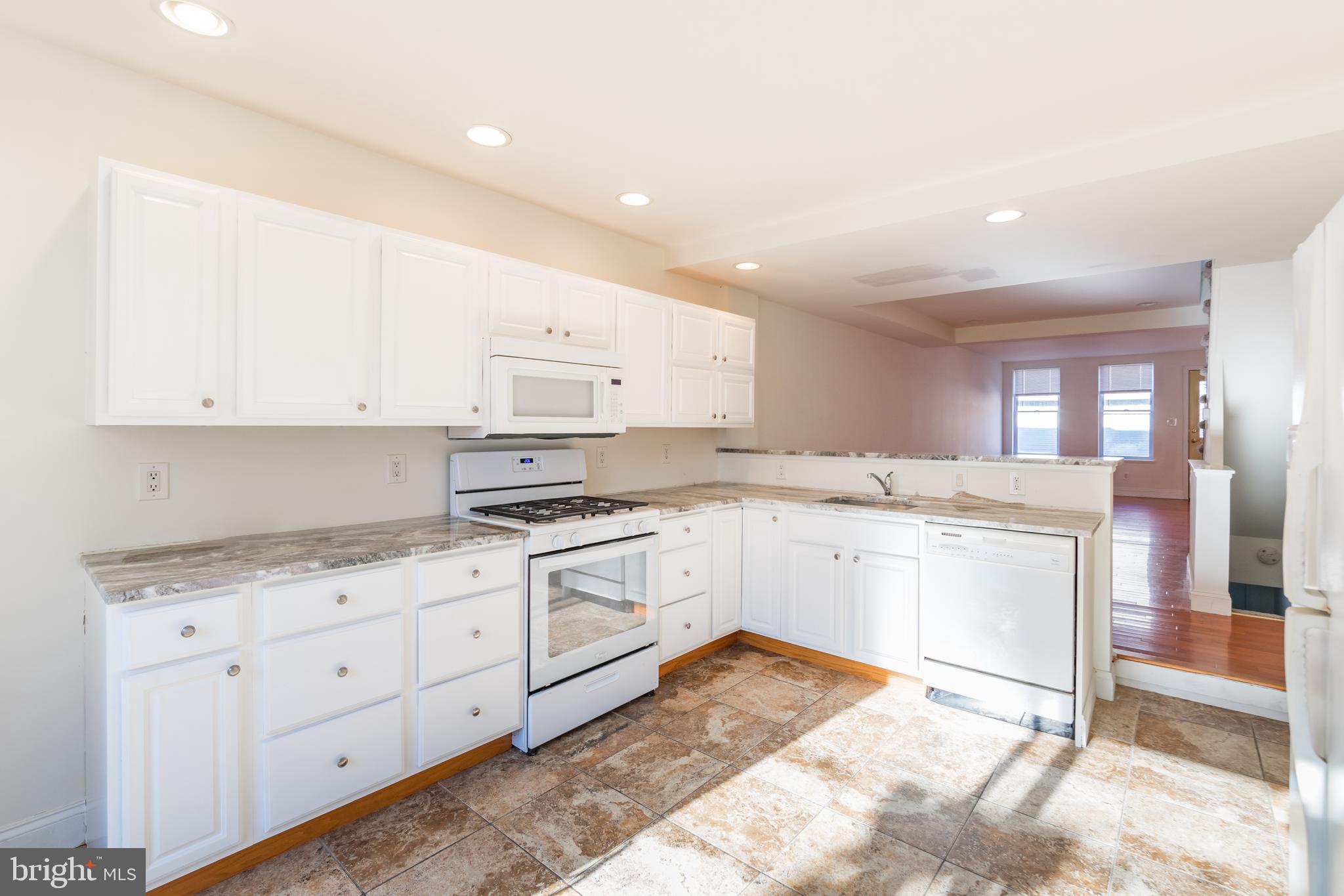 EAST PASSYUNK CROSSING - Residential Lease