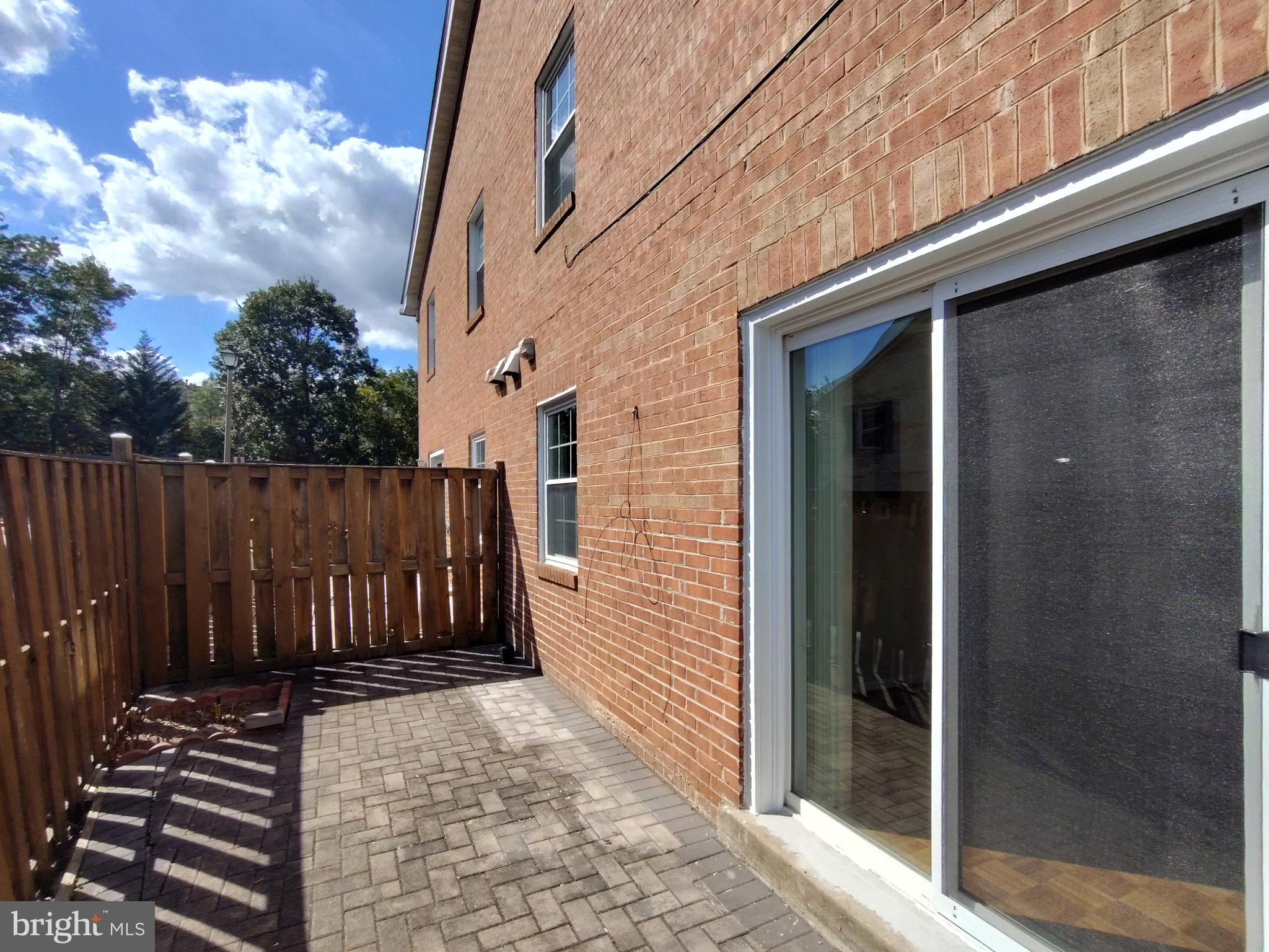 THE HIGHLANDS - Residential Lease