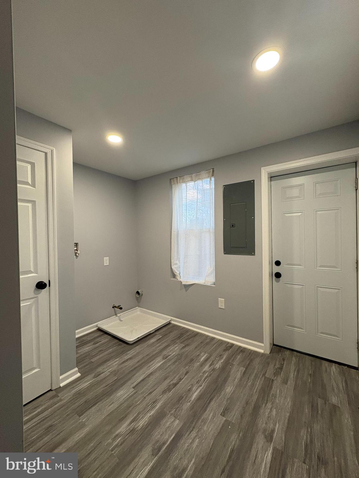 MIDDLE EAST - Residential