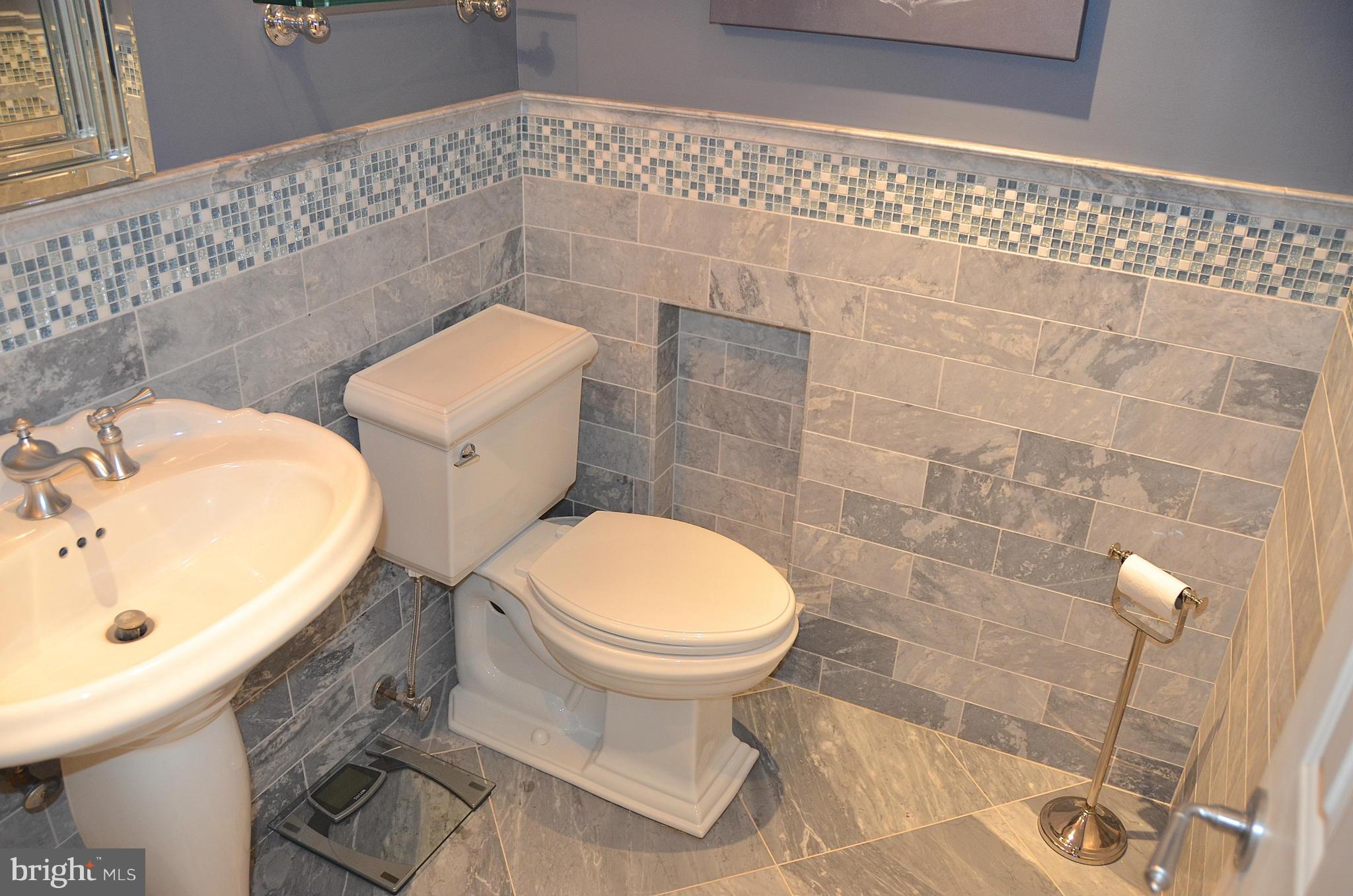 AVALON SHORES - Residential