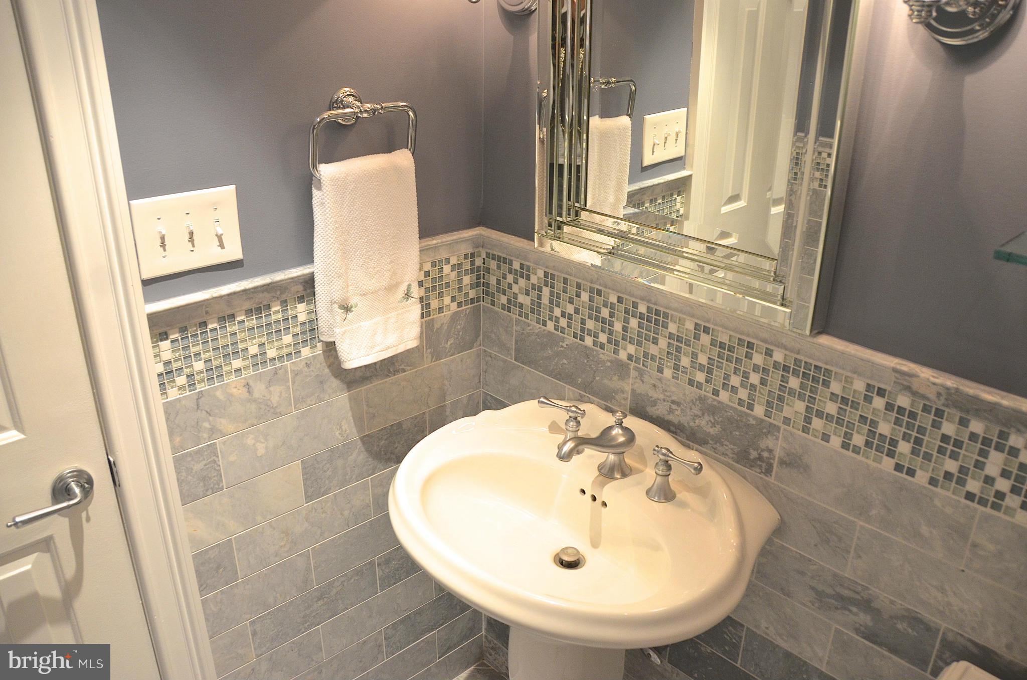 AVALON SHORES - Residential