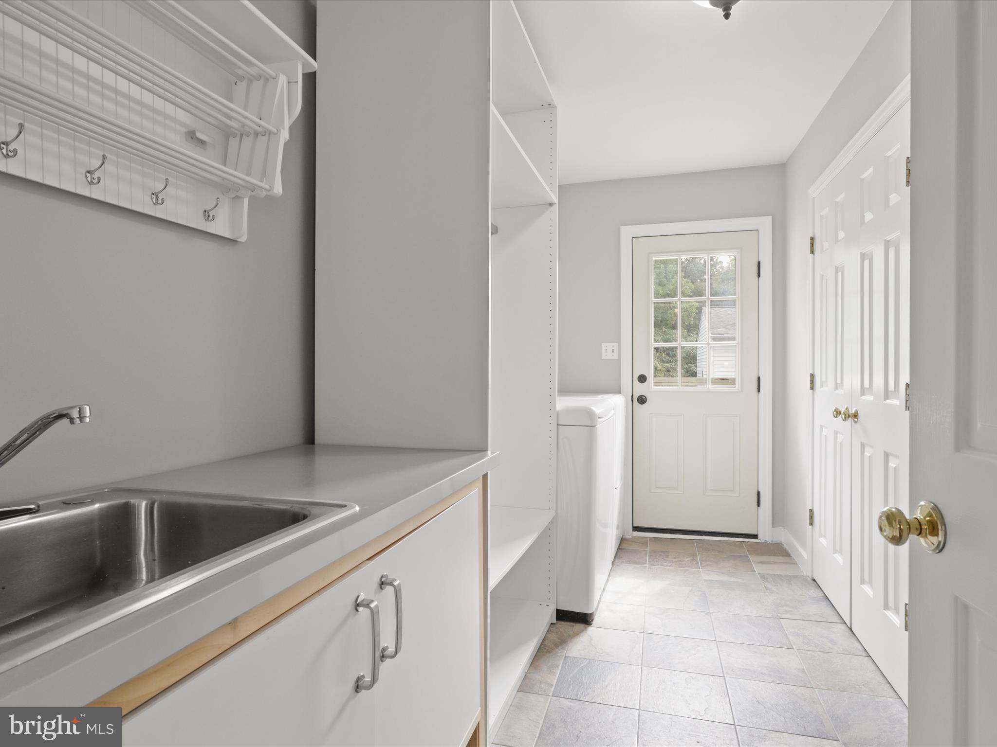 HOLLINDALE - Residential