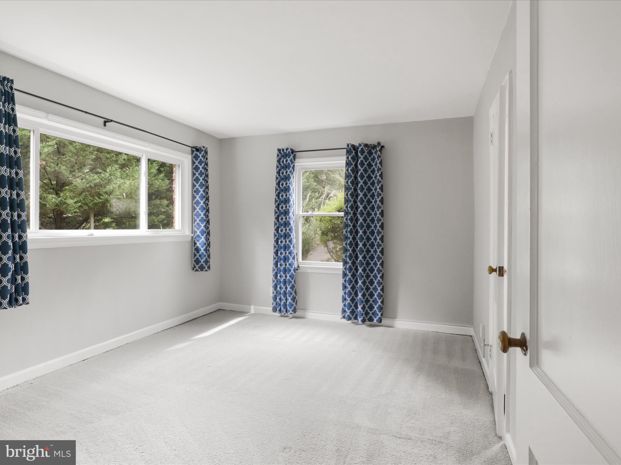 HOLLINDALE - Residential