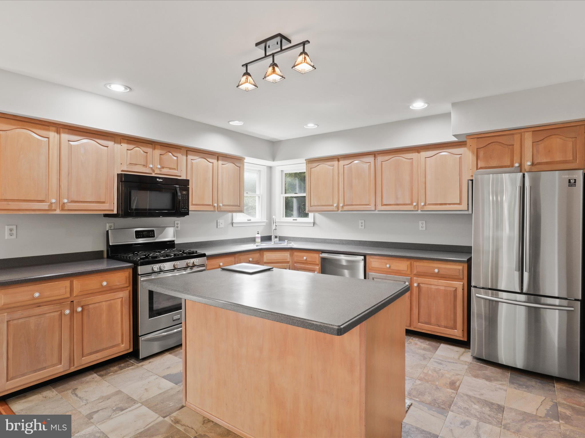 HOLLINDALE - Residential